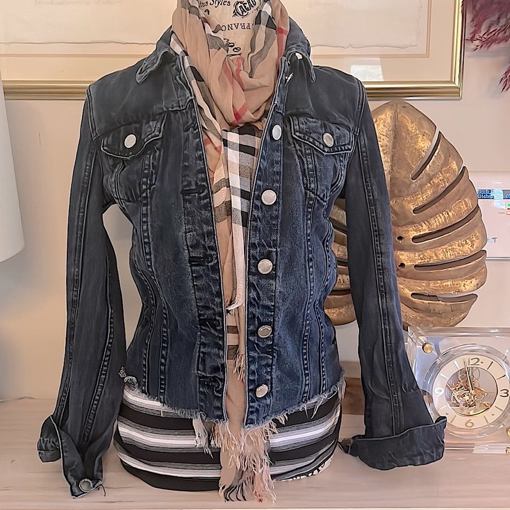 Trendy BlankNYC jean jackets in deep dark blue denim